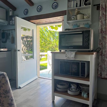 La Colline De Tilleul - Les Deux Puits - Cosy Cottage With Swimming Pool Near Aubeterre Saint-Romain  Exterior photo