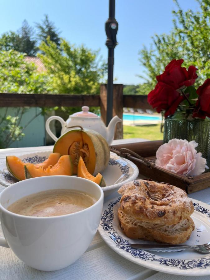 La Colline De Tilleul - Les Deux Puits - Cosy Cottage With Swimming Pool Near Aubeterre Saint-Romain  Exterior photo