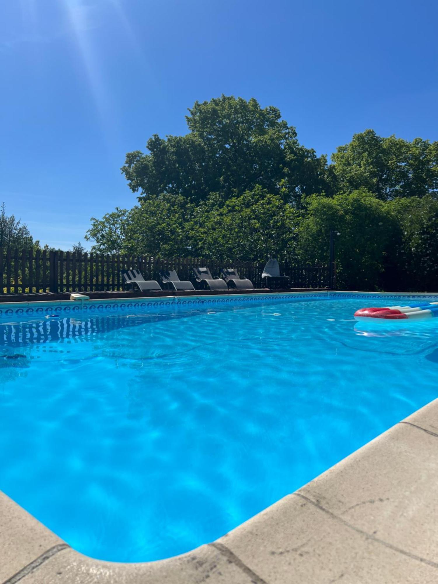 La Colline De Tilleul - Les Deux Puits - Cosy Cottage With Swimming Pool Near Aubeterre Saint-Romain  Exterior photo